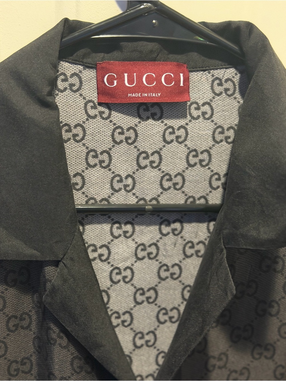 Gucci Gray and Black Short-Sleeve Monogram Matching Shirt and Short Set - Picture 3 of 13